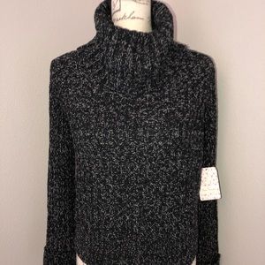 Free People Sweaters - FREE PEOPLE TURTLENECK LONG SLEEVE SWEATER NWT Free People Sweaters - FREE PEOPLE TURTLENECK LONG SLEEVE SWEATER NWT